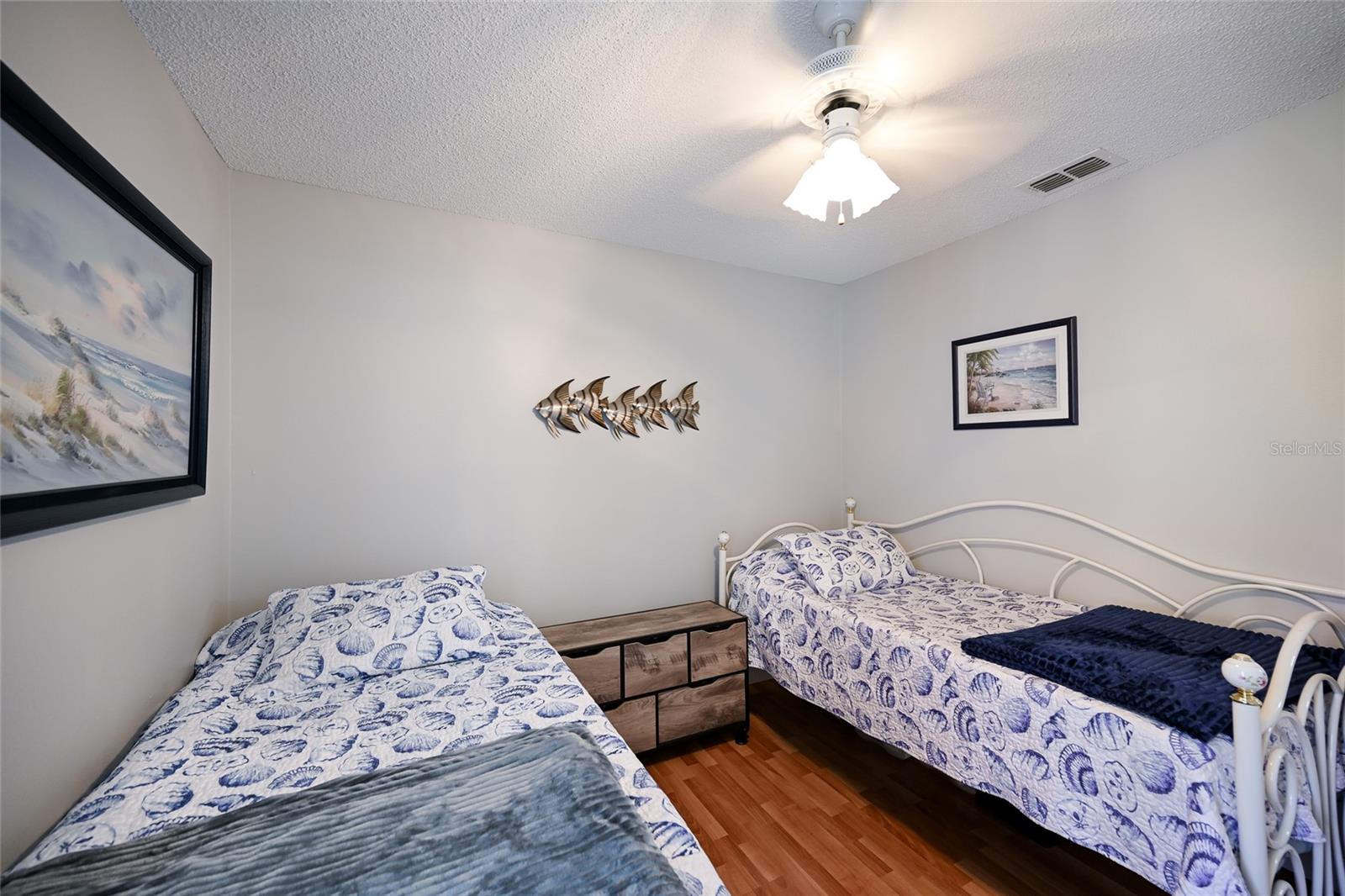 Image 23 of 33 For 3949 38th Street W