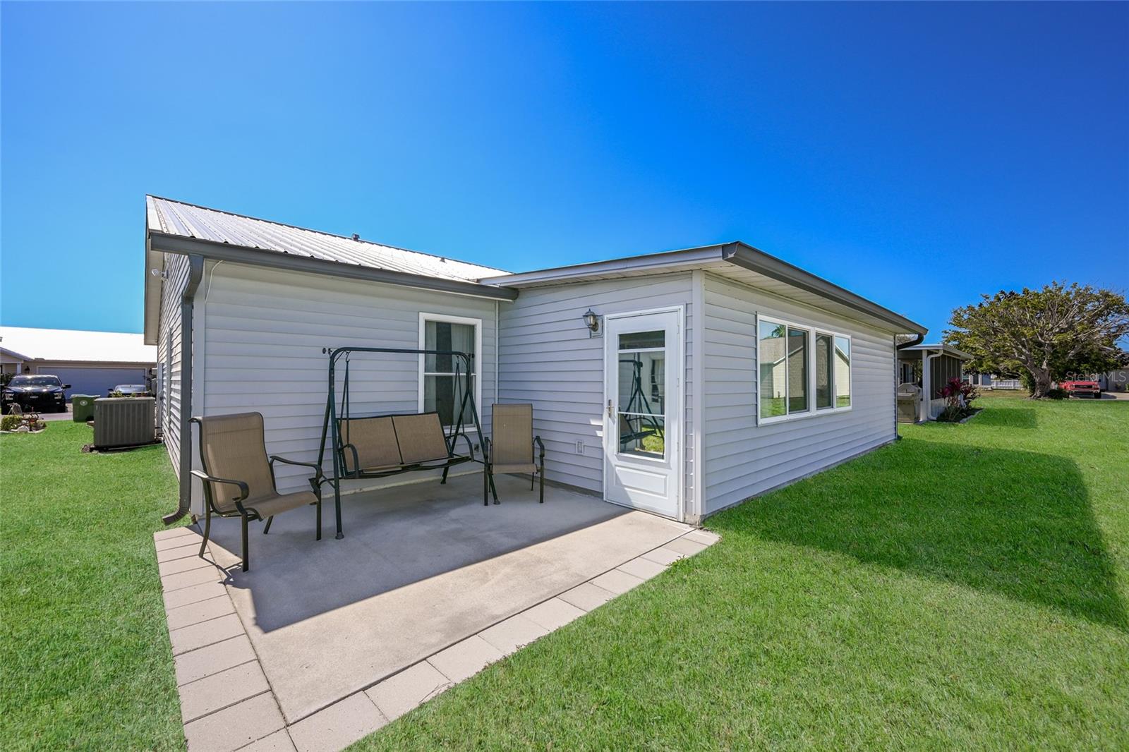 Image 28 of 33 For 3949 38th Street W