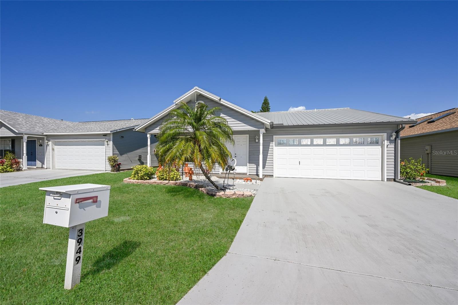 Image 3 of 33 For 3949 38th Street W