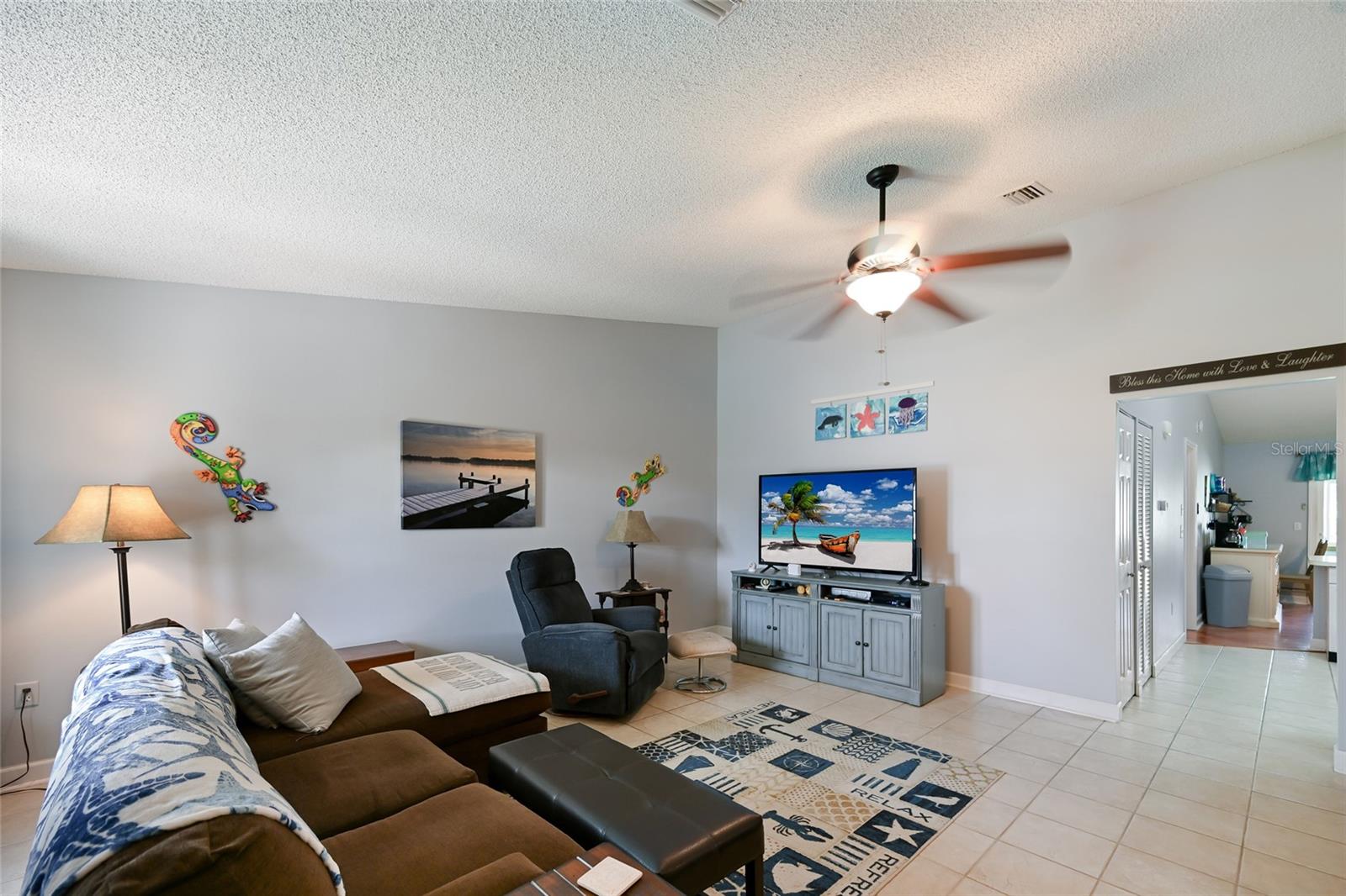 Image 7 of 33 For 3949 38th Street W