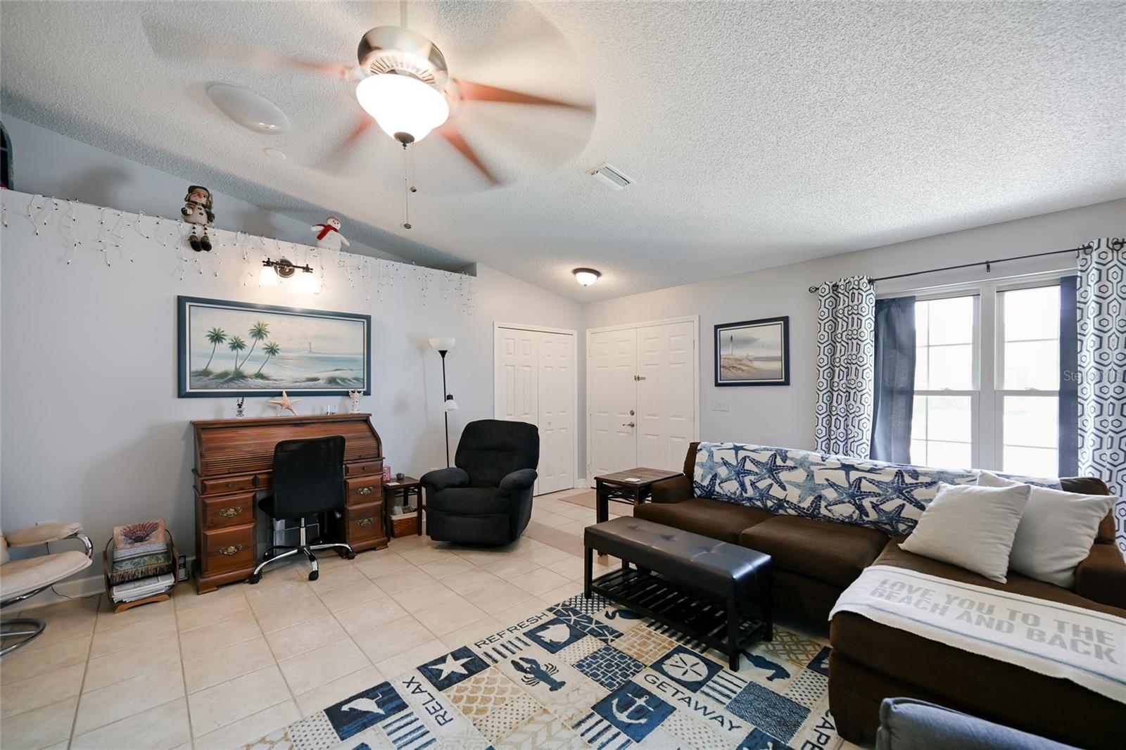 Image 9 of 33 For 3949 38th Street W