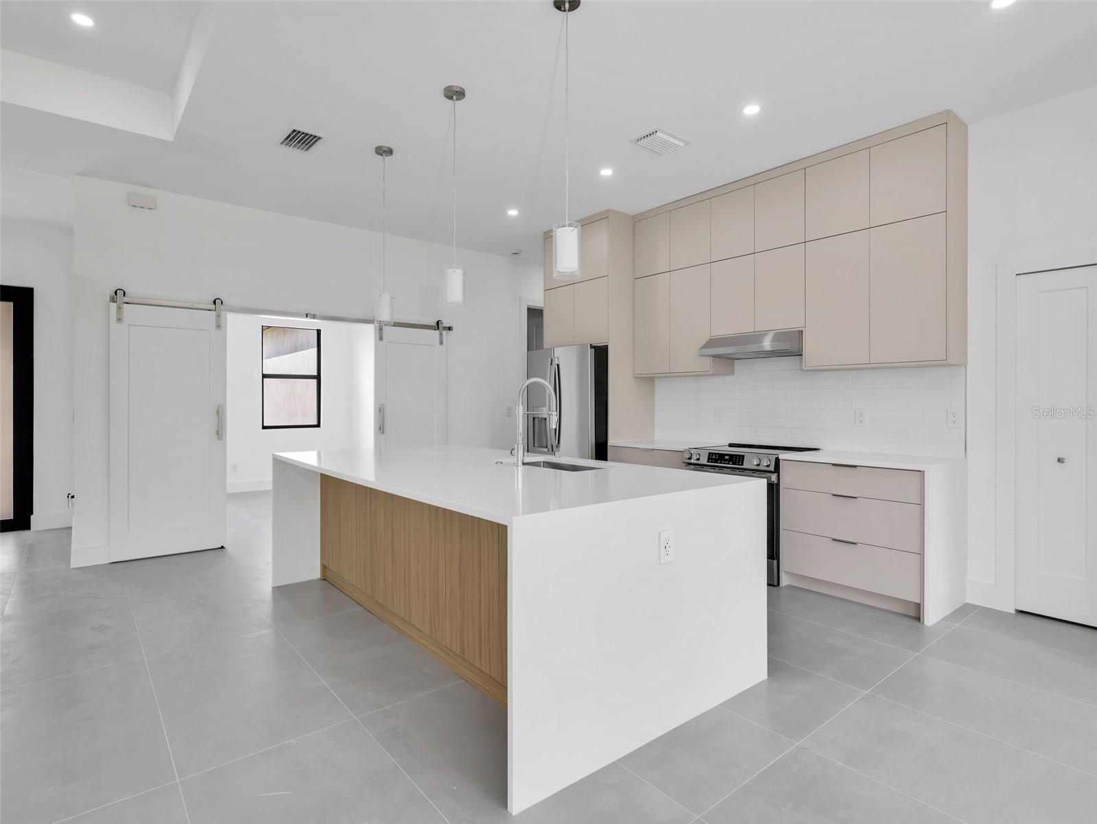 Image 15 of 42 For 6192 Kambach Street