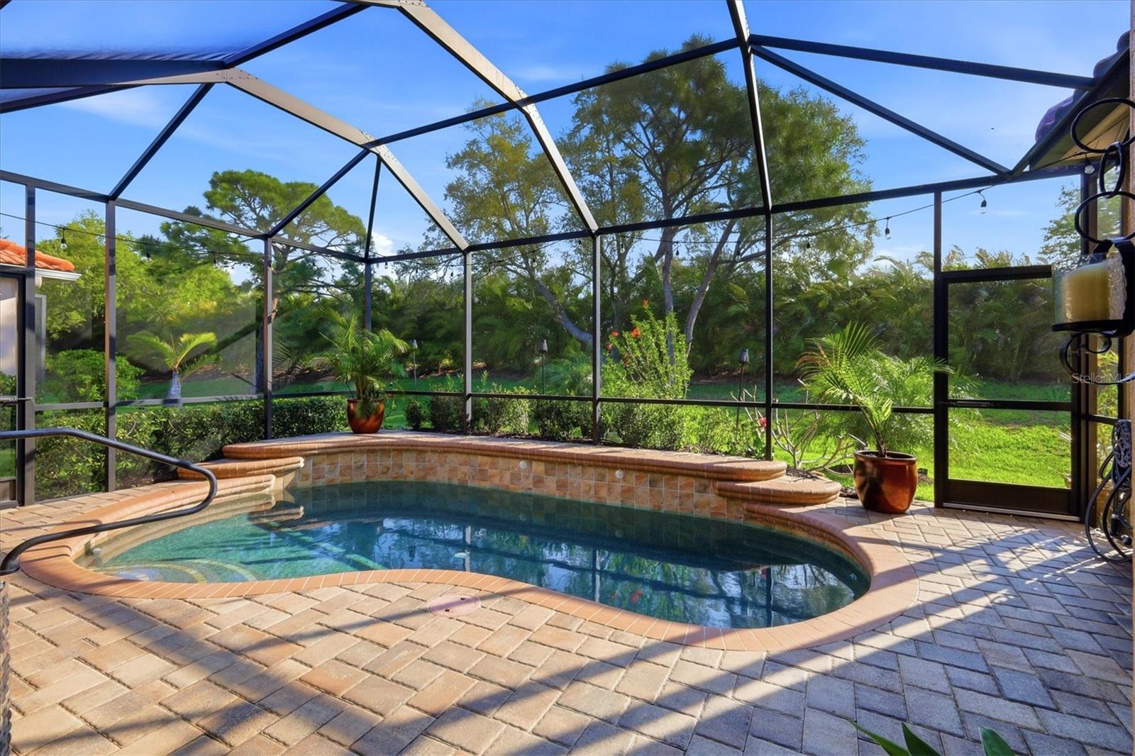 Image 32 of 51 For 8319 Nice Way