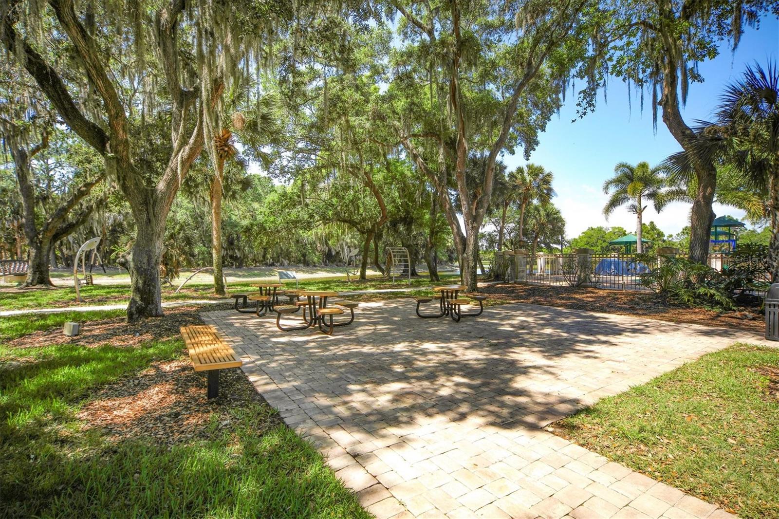 Image 44 of 51 For 8319 Nice Way