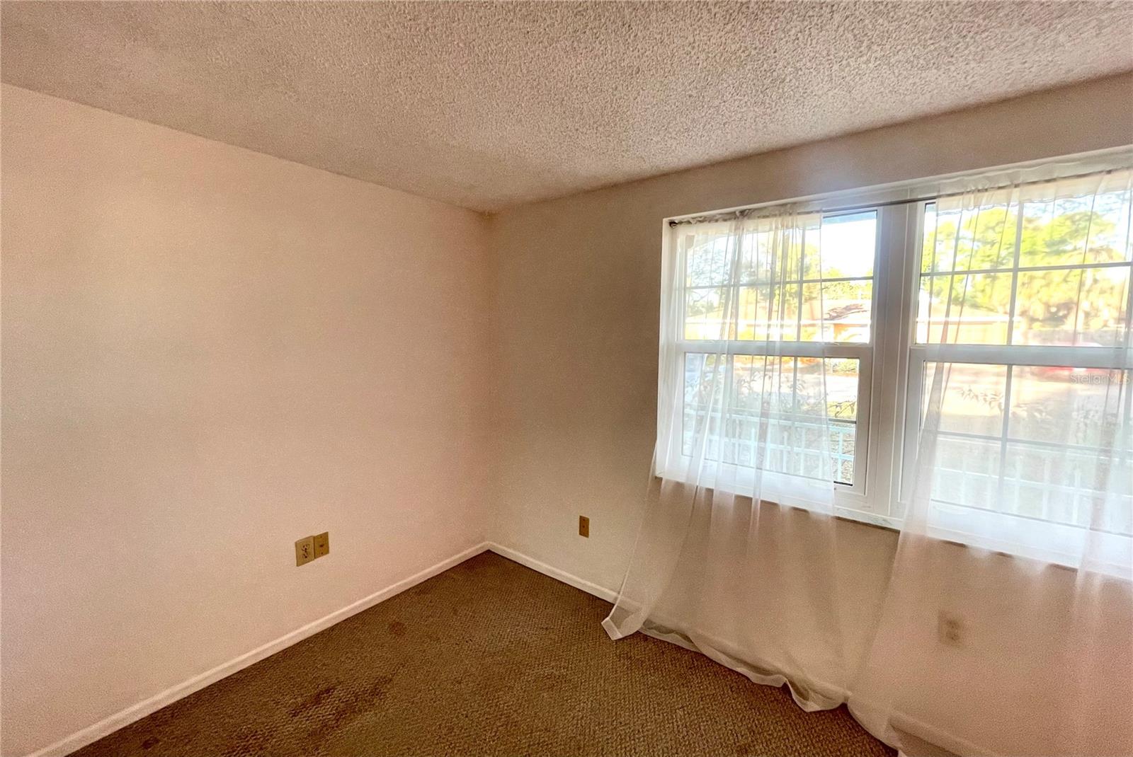 Image 12 of 26 For 5157 Island Date Street