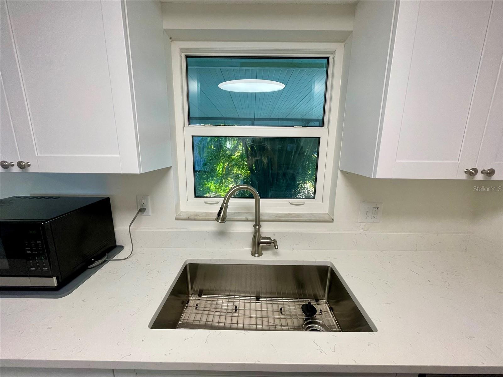 Image 9 of 26 For 5157 Island Date Street