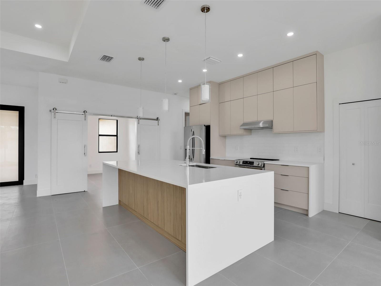 Image 15 of 36 For 6191 Kambach Street