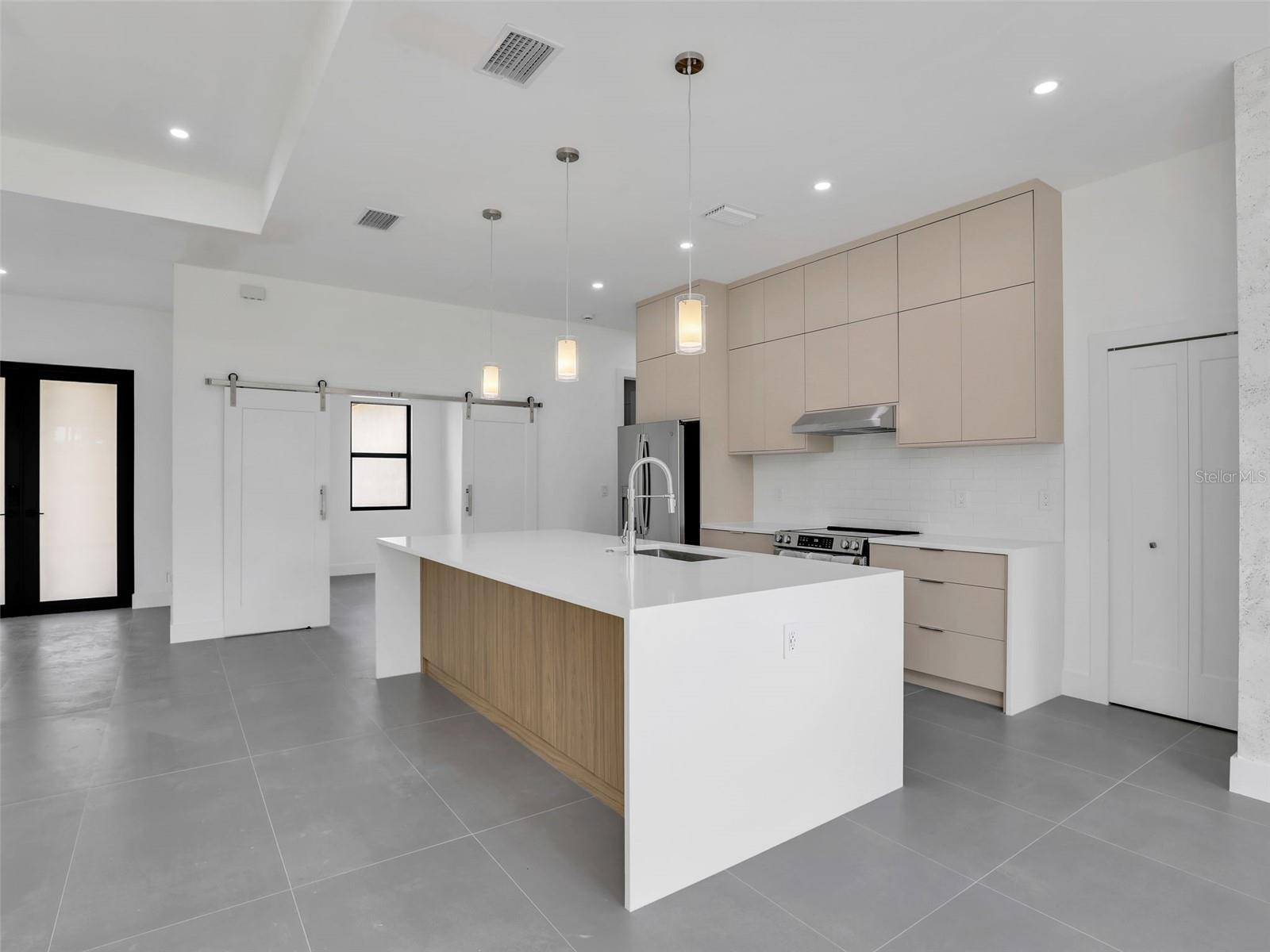 Image 15 of 39 For 6161 Feise Street