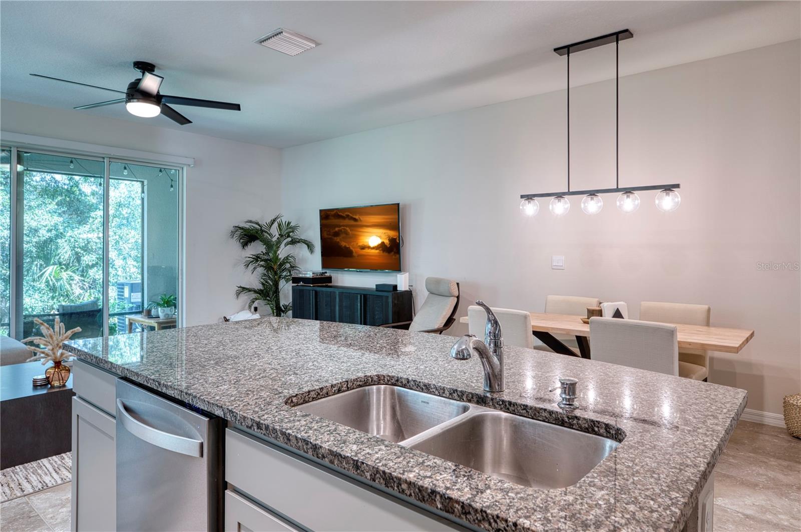 Image 5 of 34 For 6570 Calypso Coral Lane