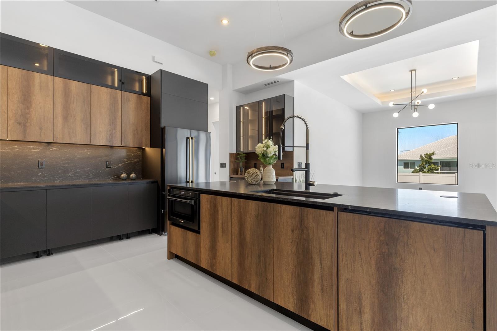 Image 14 of 49 For 3321 3rd Lane