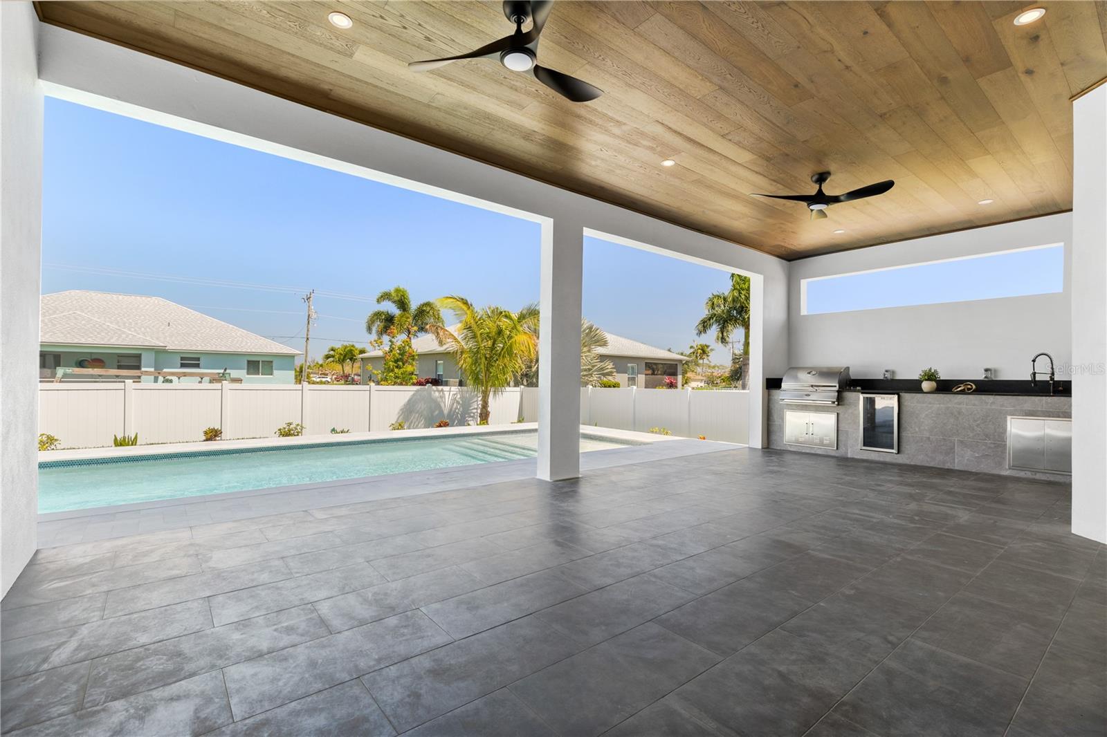 Image 21 of 49 For 3321 3rd Lane