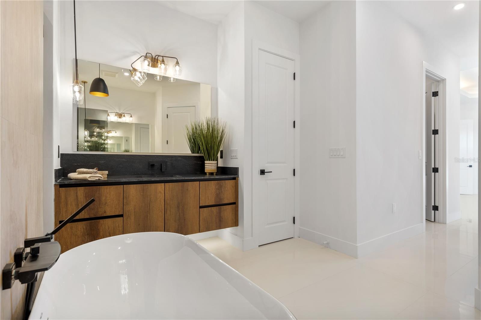 Image 38 of 49 For 3321 3rd Lane