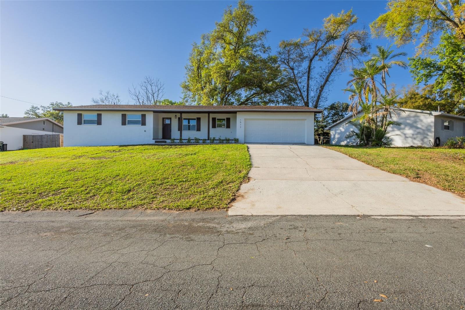 Details for 1517 Hallam Court N, LAKELAND, FL 33813