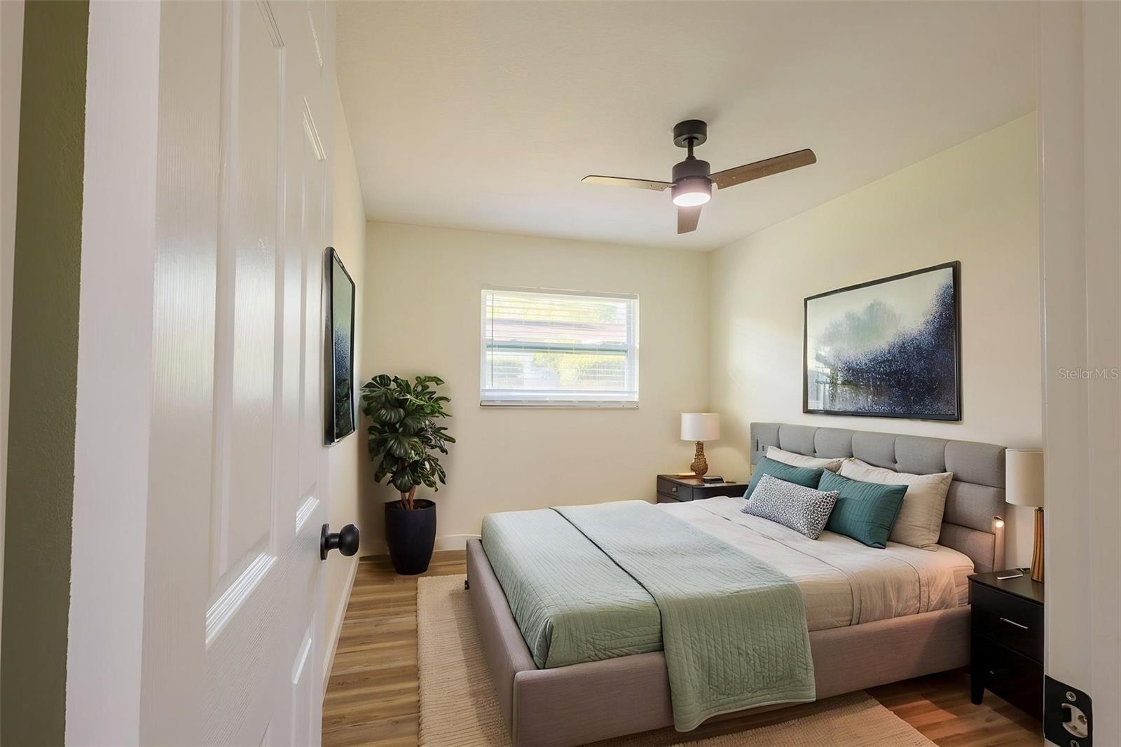 Image 26 of 47 For 1517 Hallam Court N