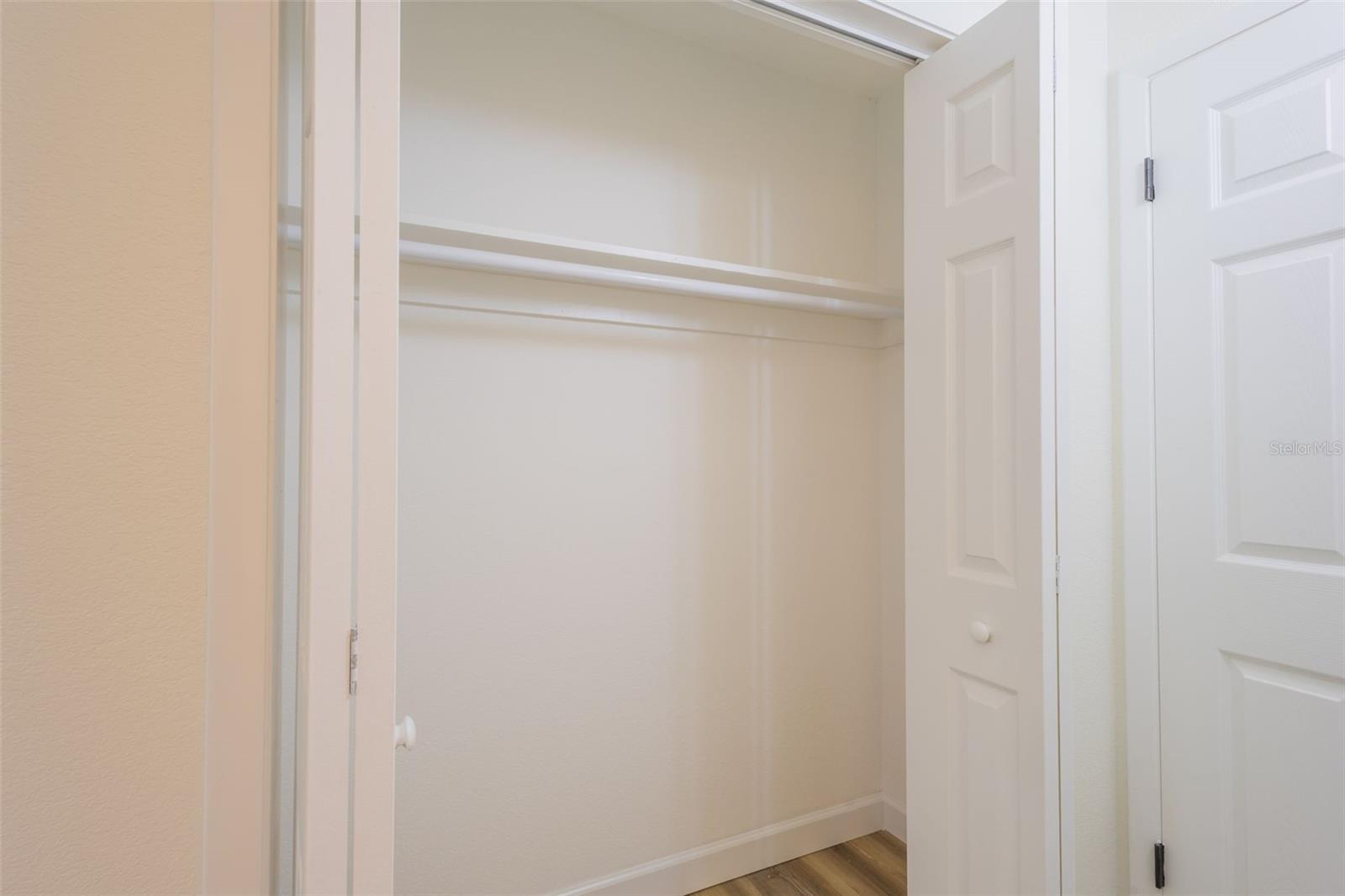 Image 30 of 47 For 1517 Hallam Court N