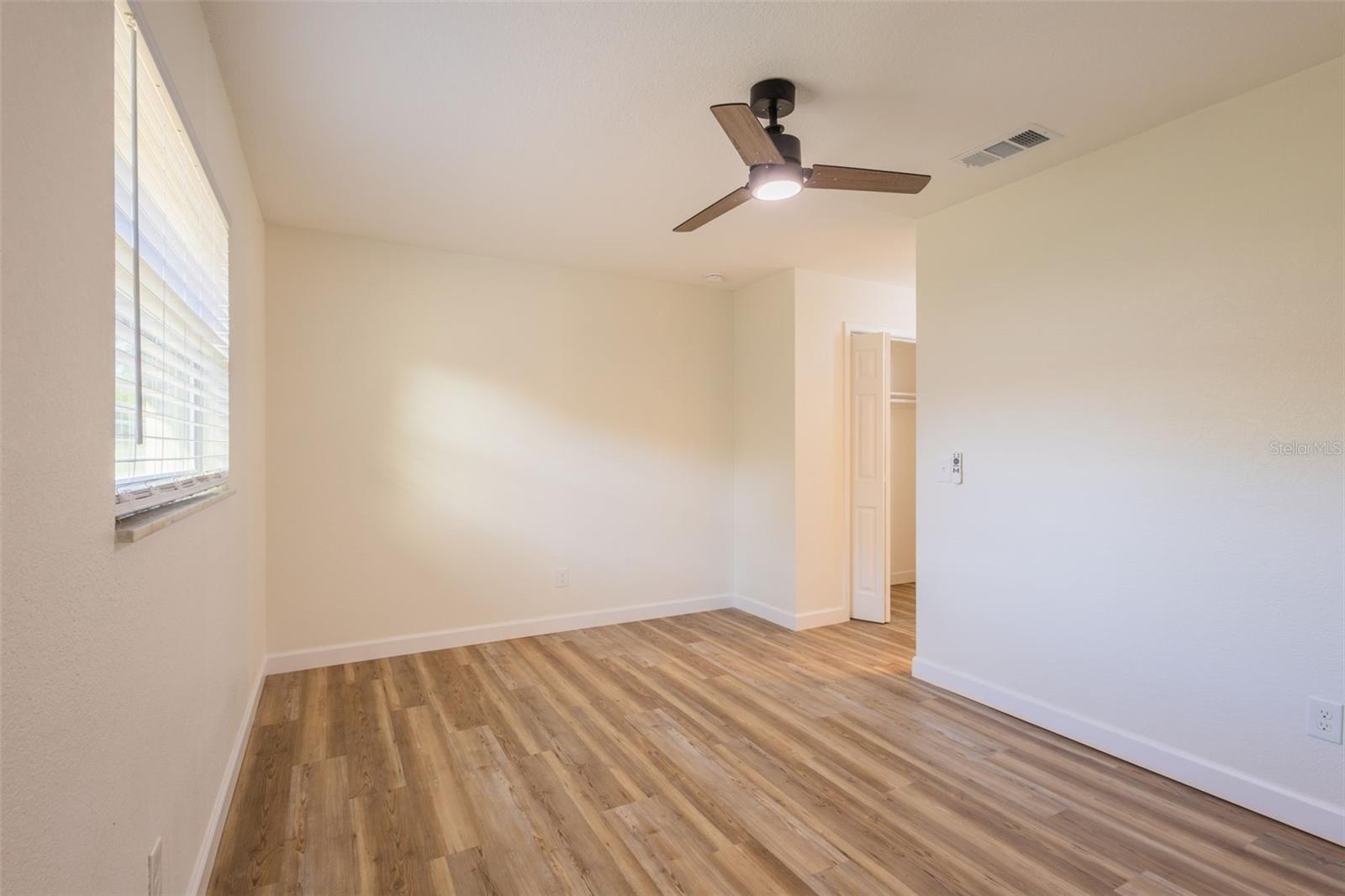 Image 33 of 47 For 1517 Hallam Court N