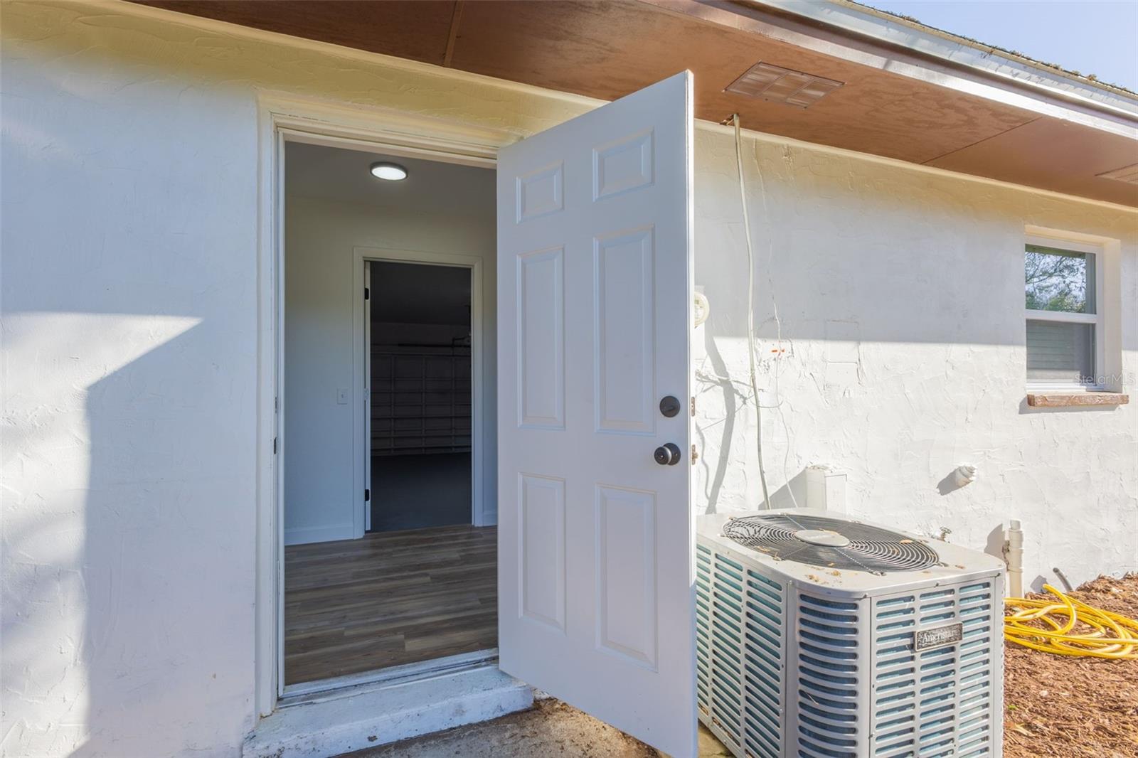 Image 46 of 47 For 1517 Hallam Court N