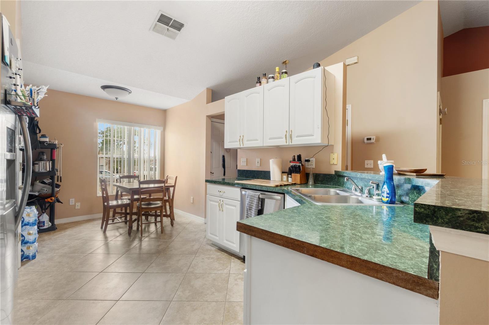 Image 8 of 16 For 646 Park Valley Circle