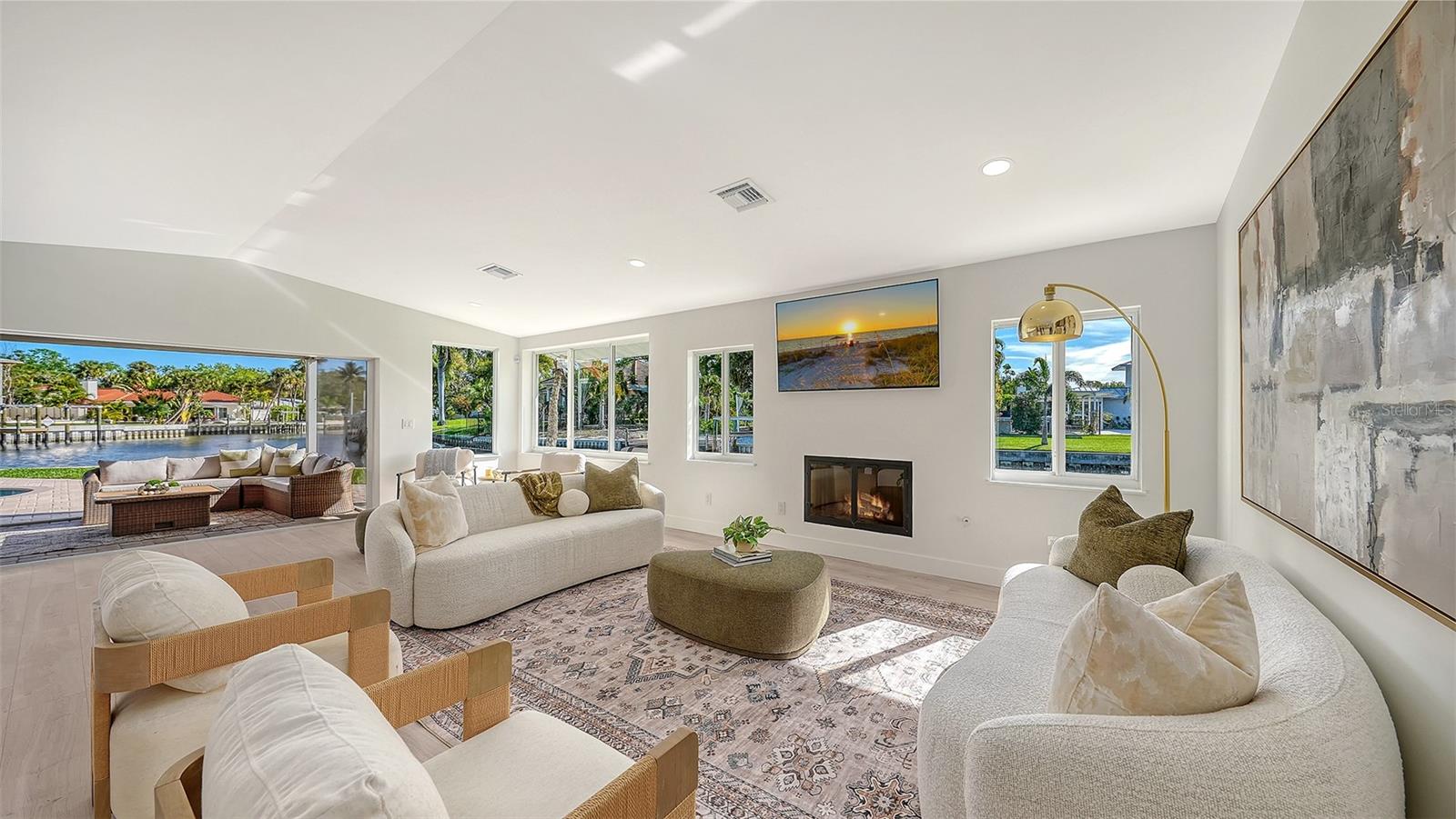 Image 15 of 96 For 339 Treasure Boat Way