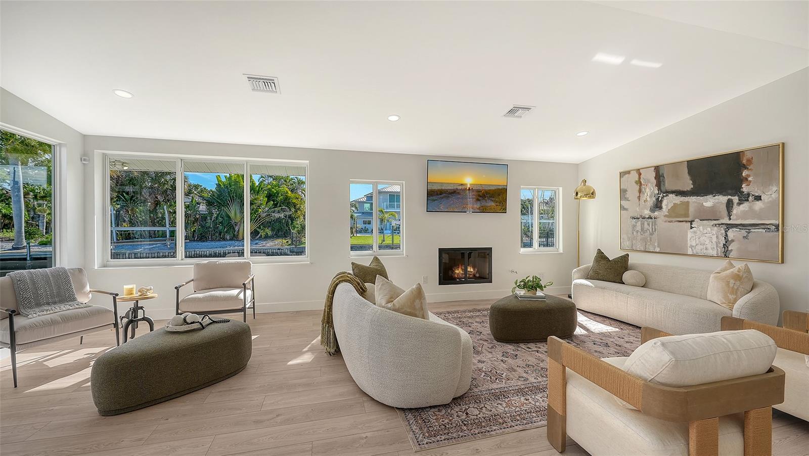 Image 16 of 96 For 339 Treasure Boat Way