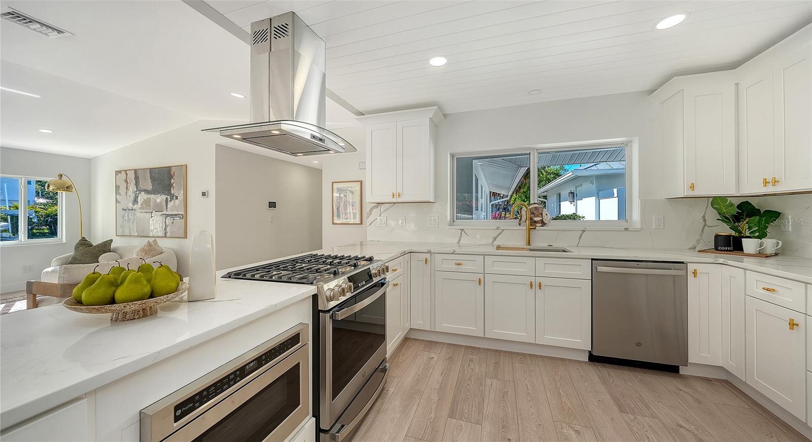 Image 29 of 96 For 339 Treasure Boat Way