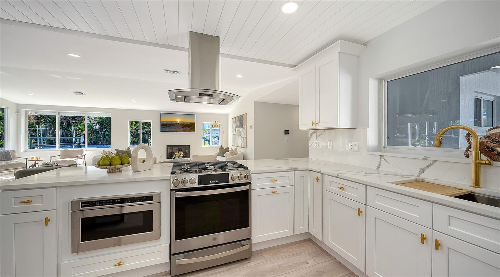 Image 30 of 96 For 339 Treasure Boat Way