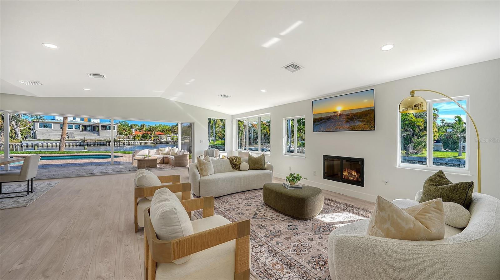 Image 31 of 96 For 339 Treasure Boat Way