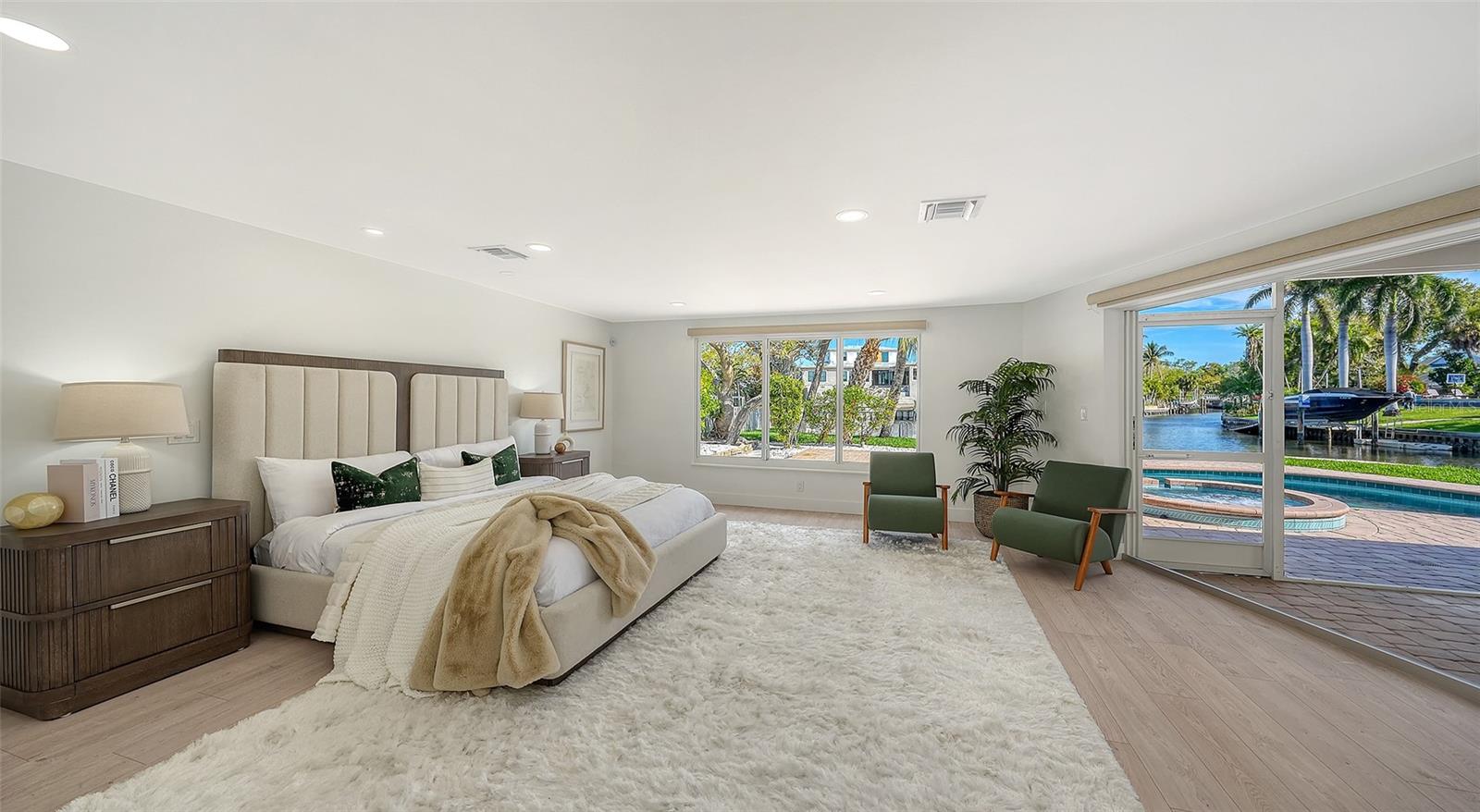 Image 33 of 96 For 339 Treasure Boat Way