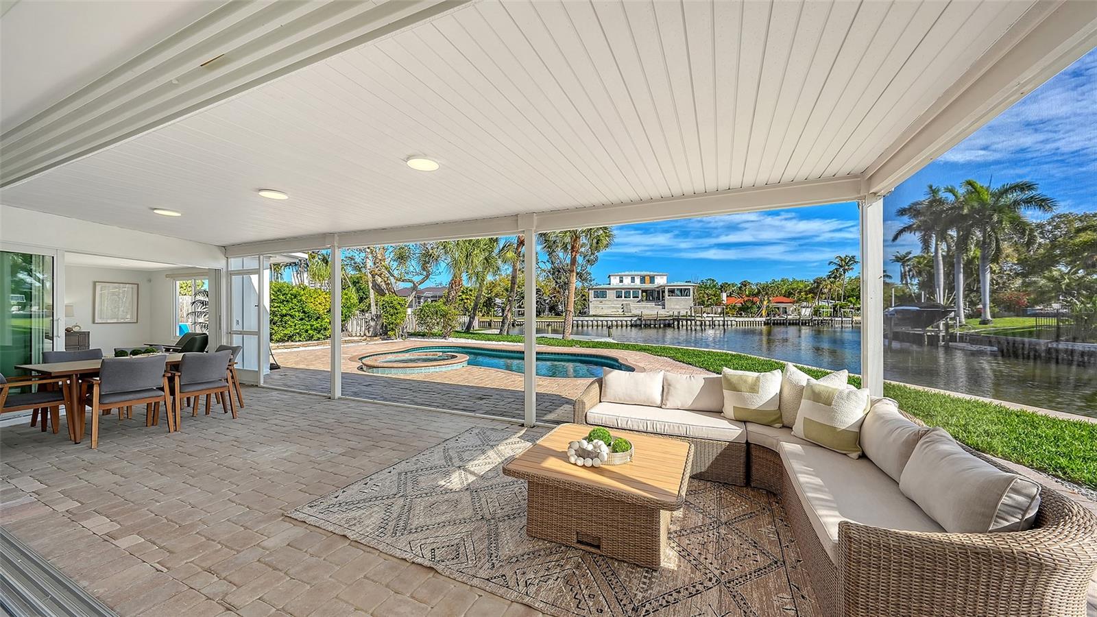 Image 47 of 96 For 339 Treasure Boat Way