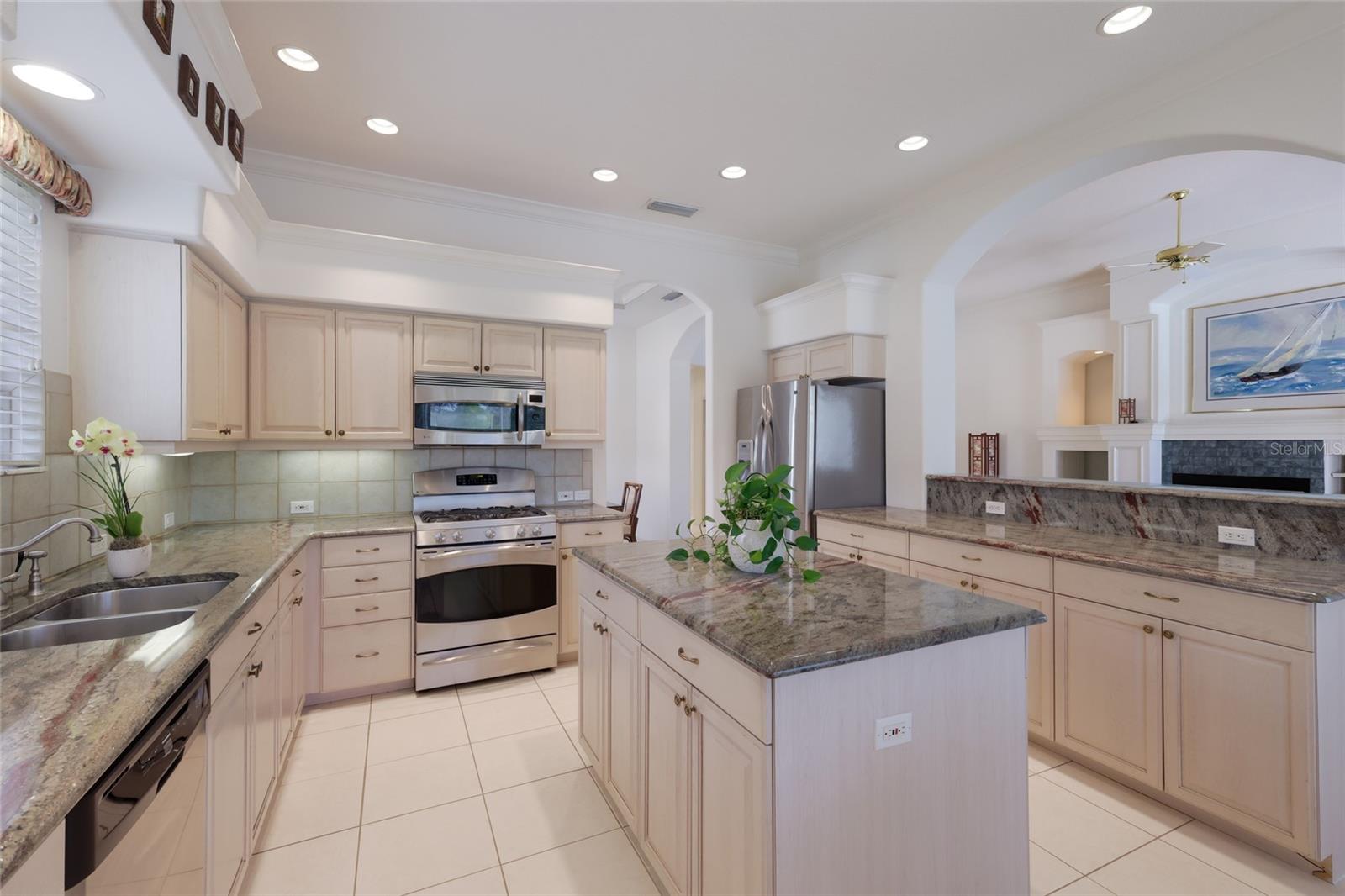 Image 10 of 43 For 8428 Misty Morning Court