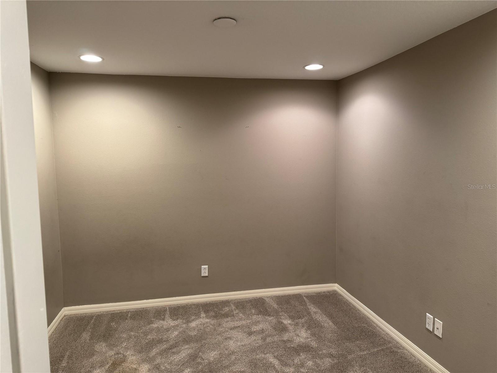 Image 15 of 22 For 280 Cape Harbour Loop 106