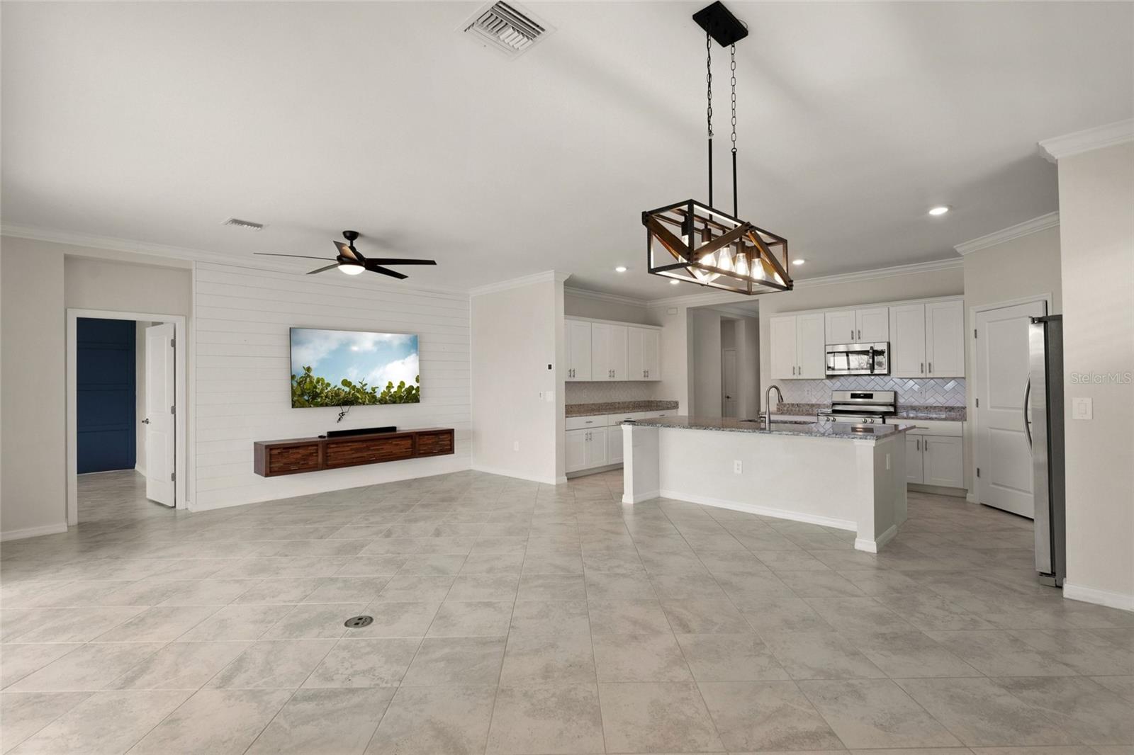 Image 10 of 48 For 11165 Balfour Street