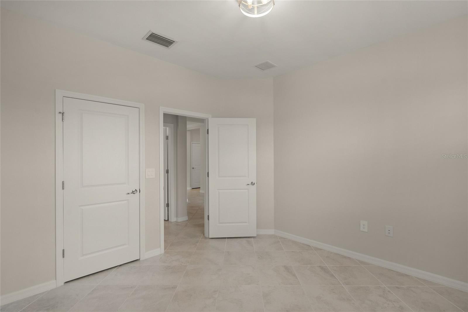 Image 22 of 48 For 11165 Balfour Street