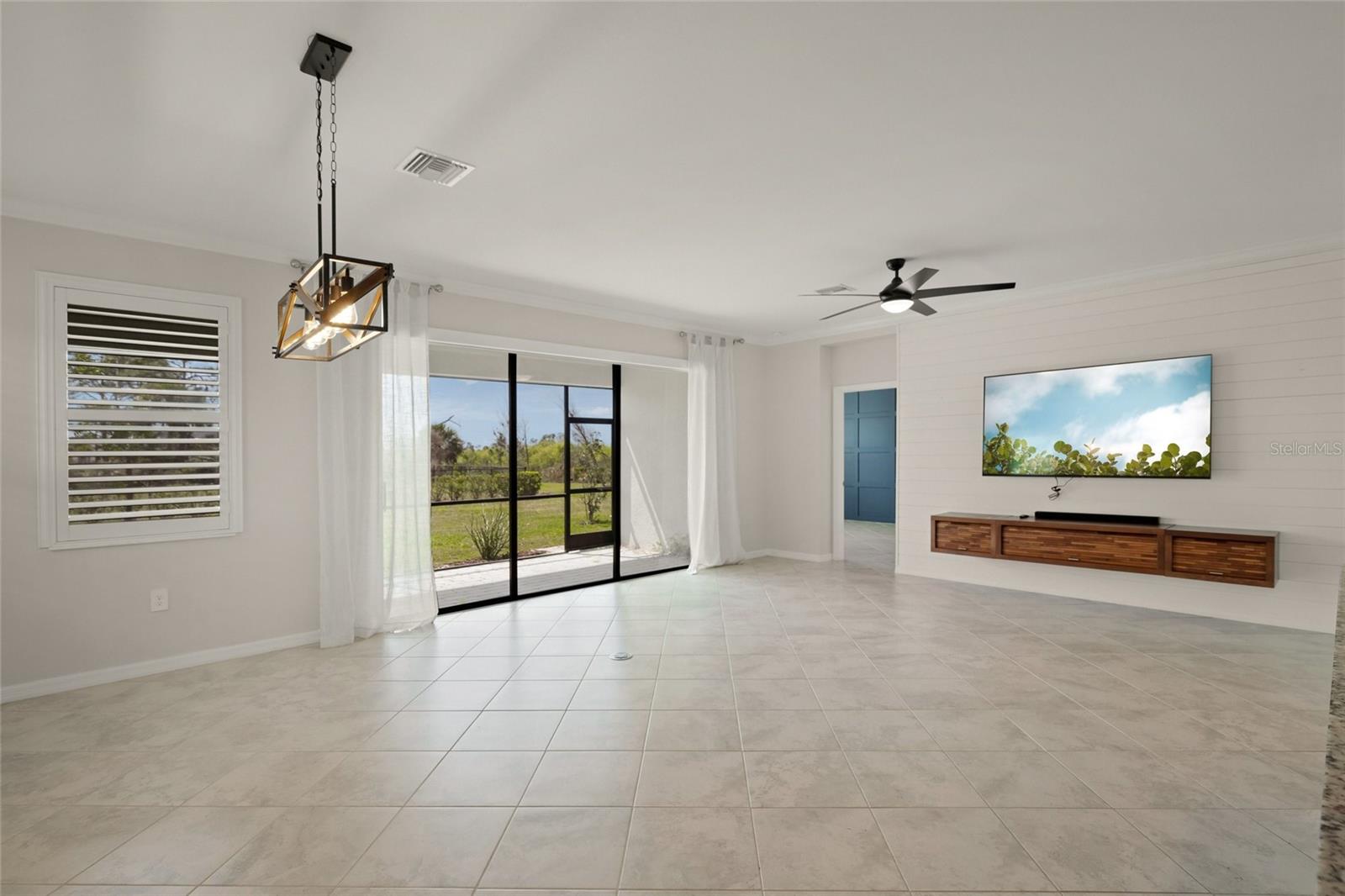 Image 9 of 48 For 11165 Balfour Street