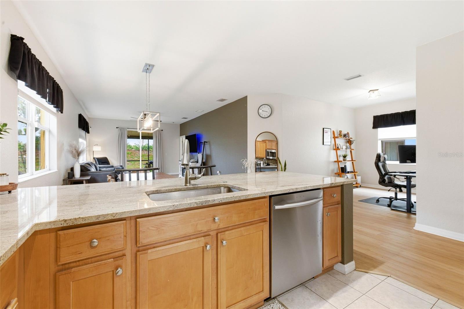 Image 10 of 44 For 7031 Chatum Light Run