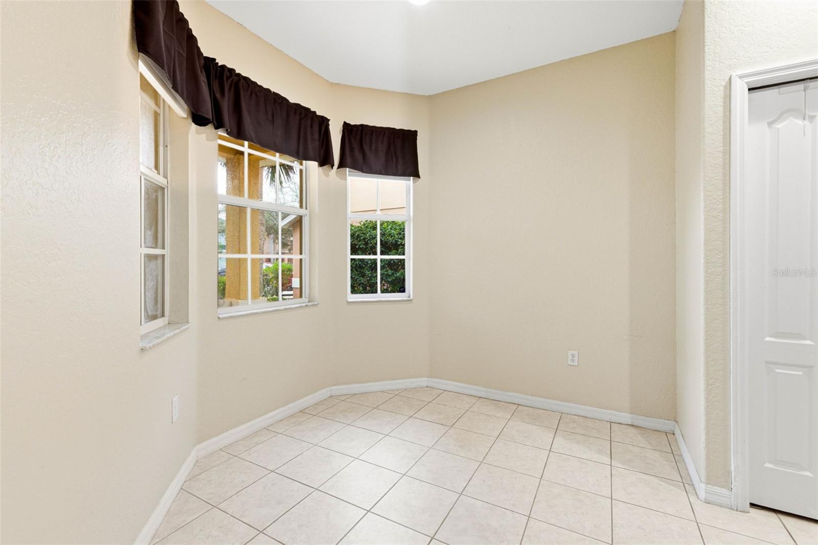 Image 14 of 44 For 7031 Chatum Light Run