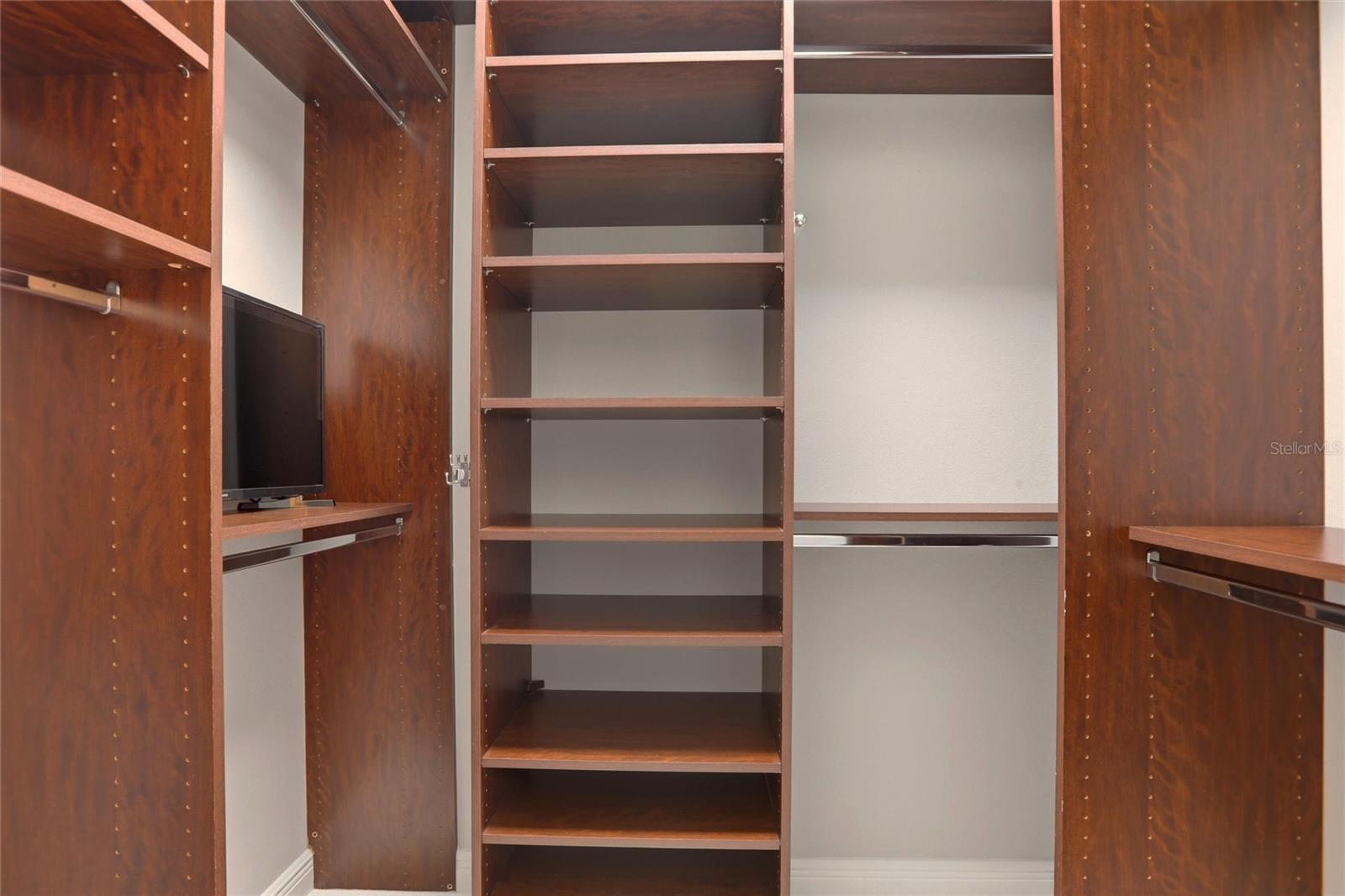 Image 18 of 47 For 8142 Miramar Way