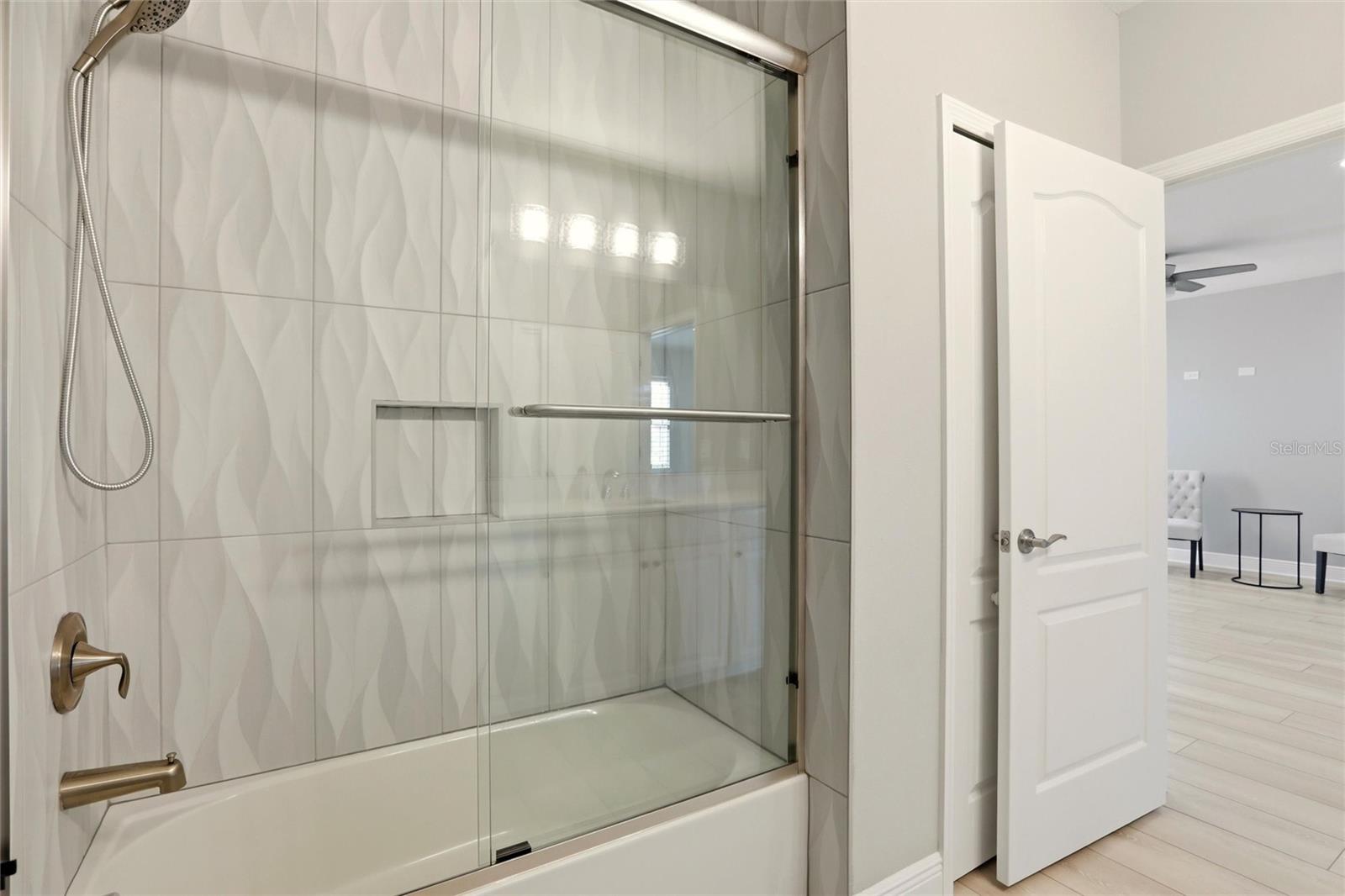 Image 26 of 47 For 8142 Miramar Way