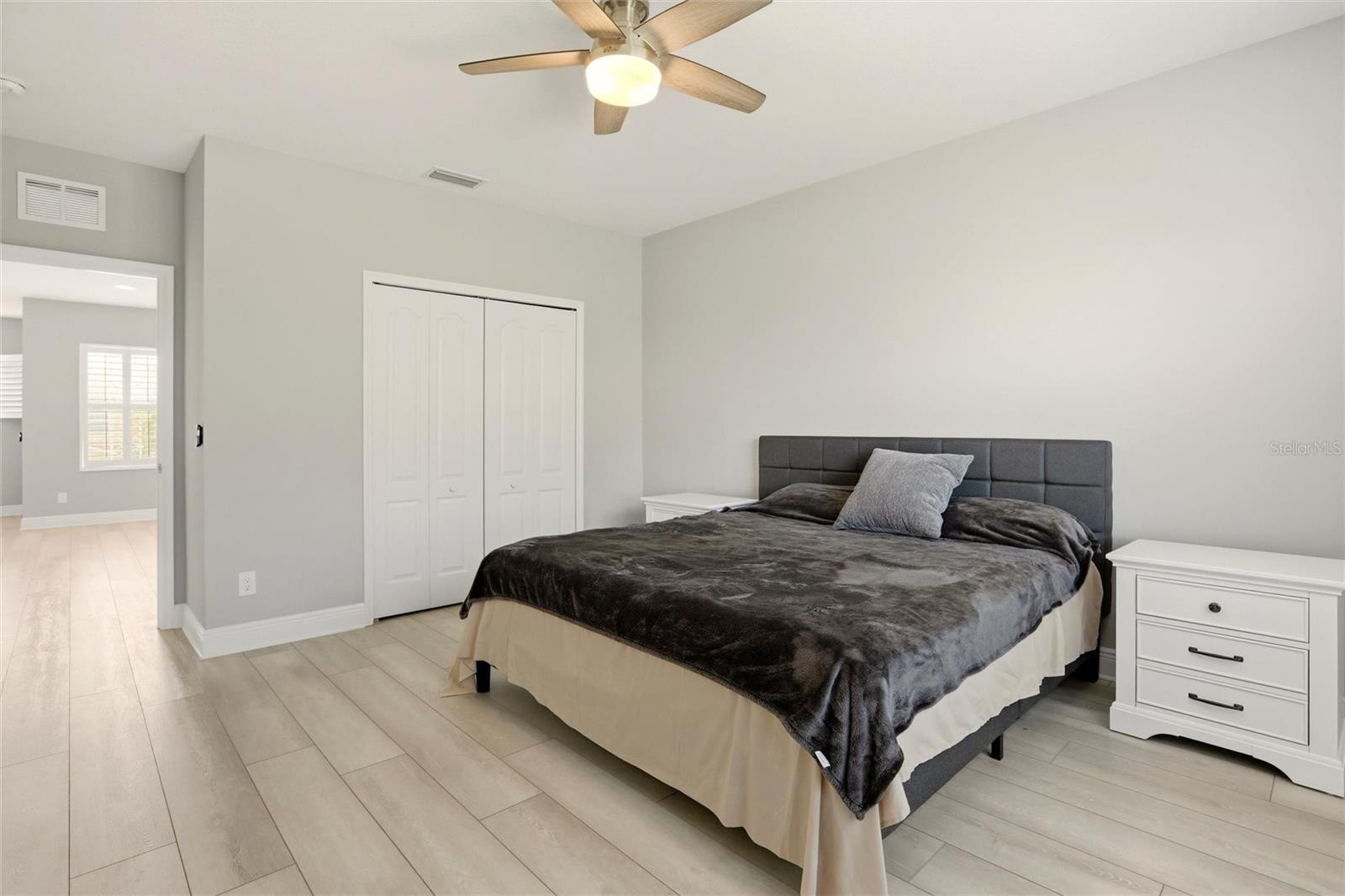 Image 29 of 47 For 8142 Miramar Way