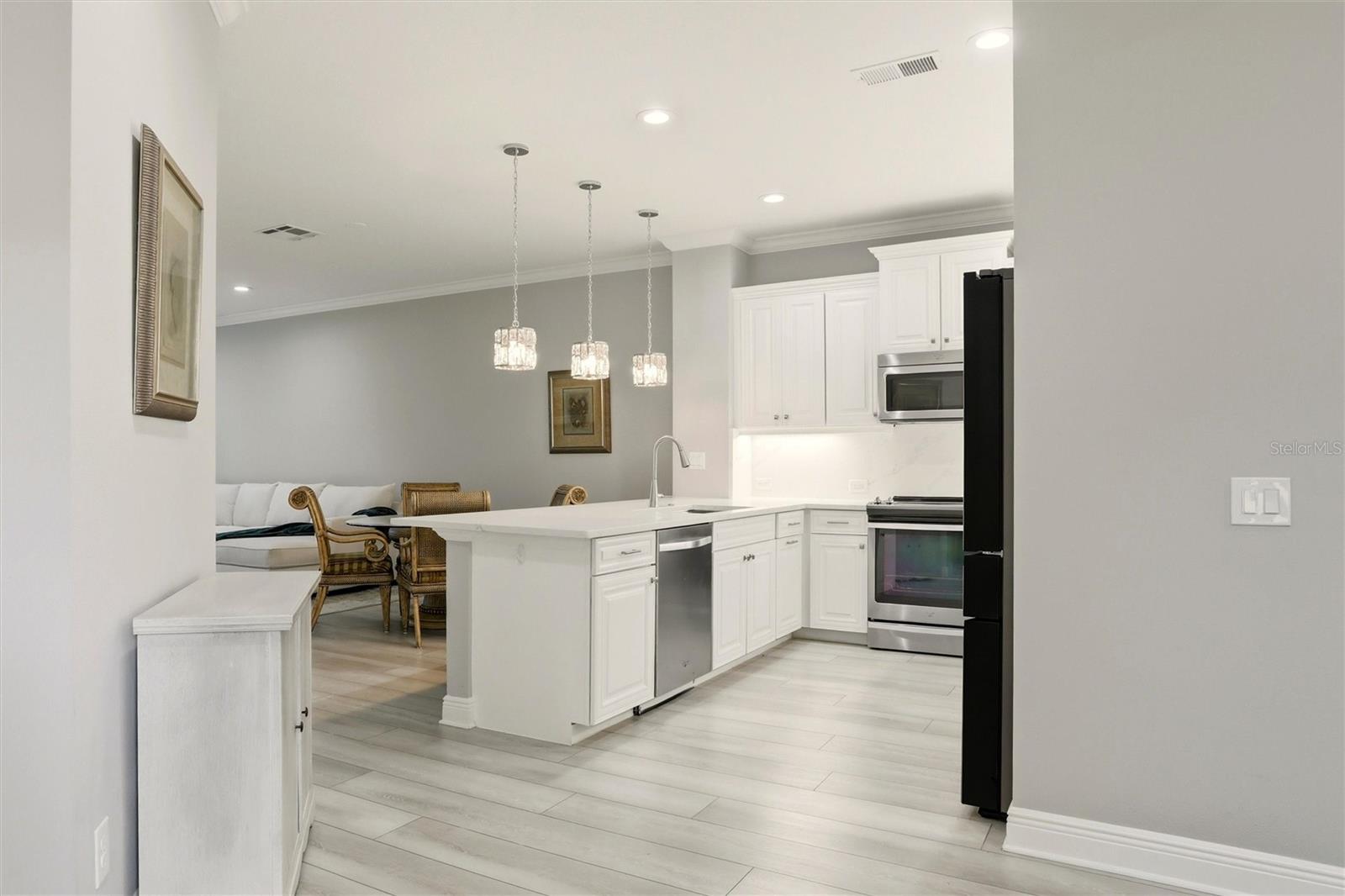 Image 9 of 47 For 8142 Miramar Way