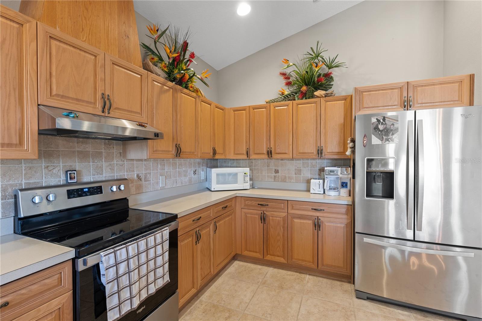 Image 17 of 45 For 27350 San Carlos Drive