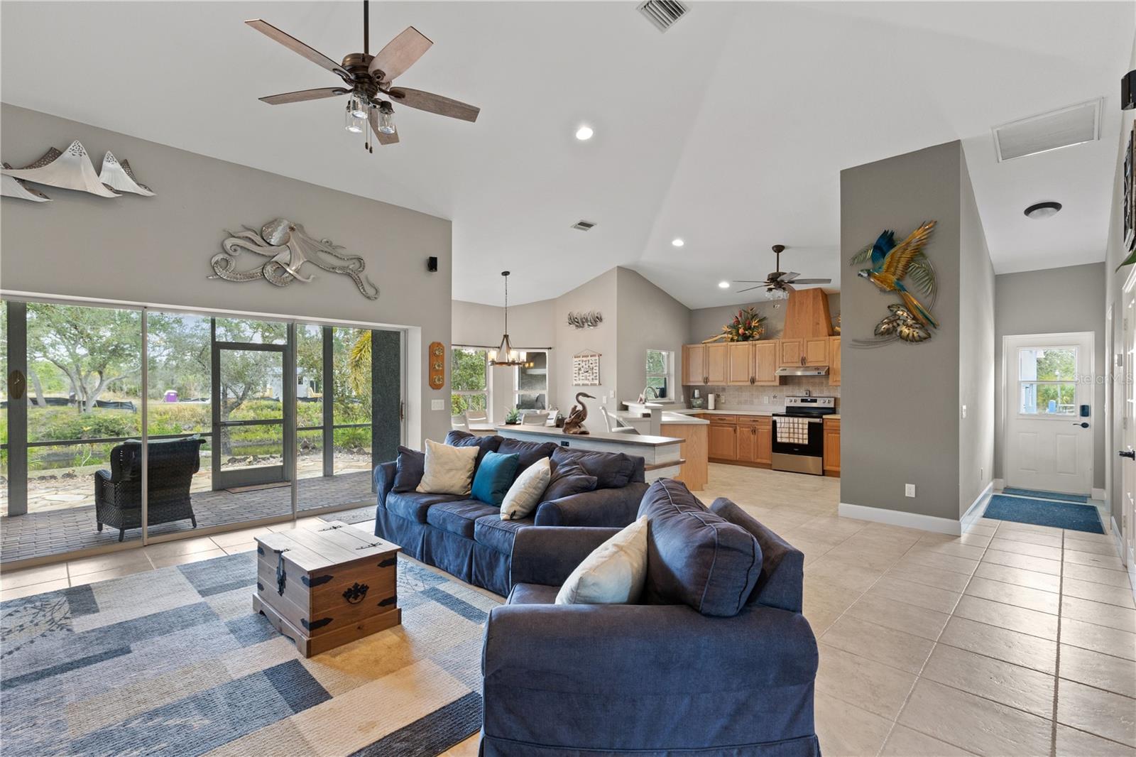 Image 7 of 45 For 27350 San Carlos Drive