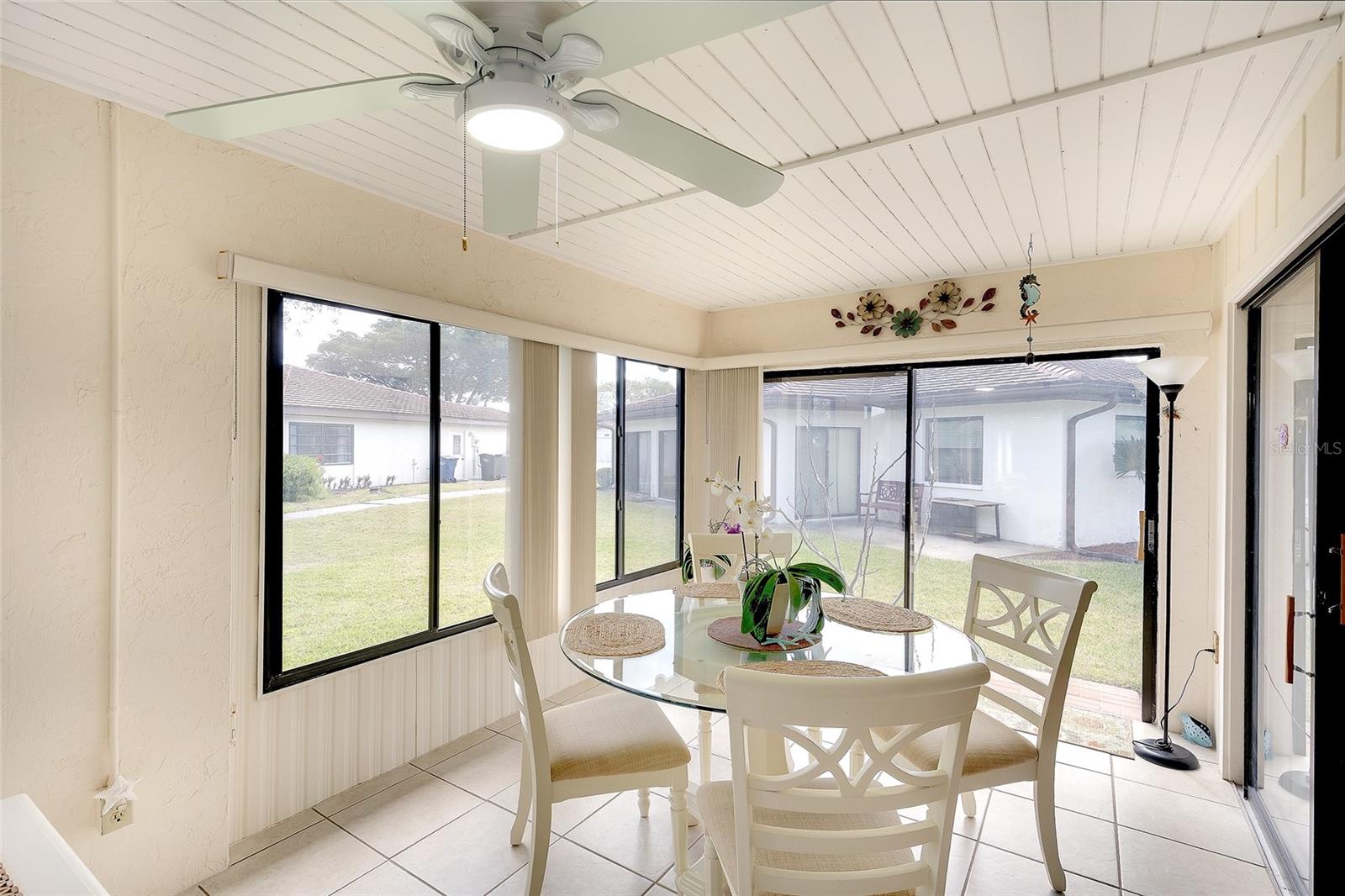 Image 18 of 34 For 6004 Vivienda Drive 8