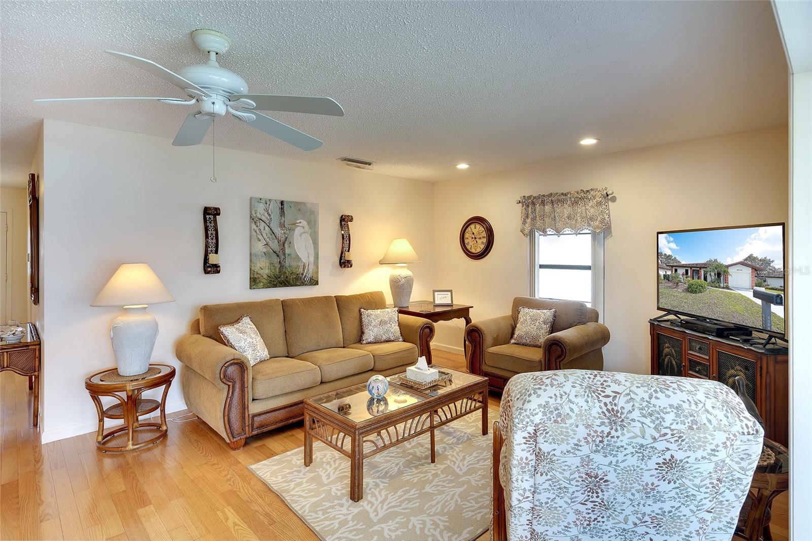 Image 24 of 34 For 6004 Vivienda Drive 8