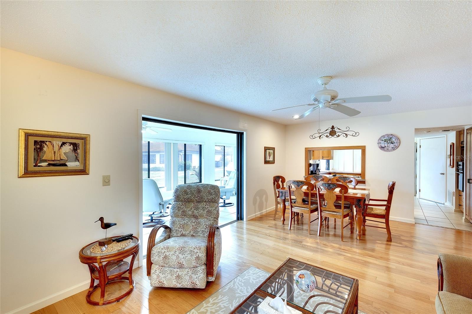 Image 25 of 34 For 6004 Vivienda Drive 8