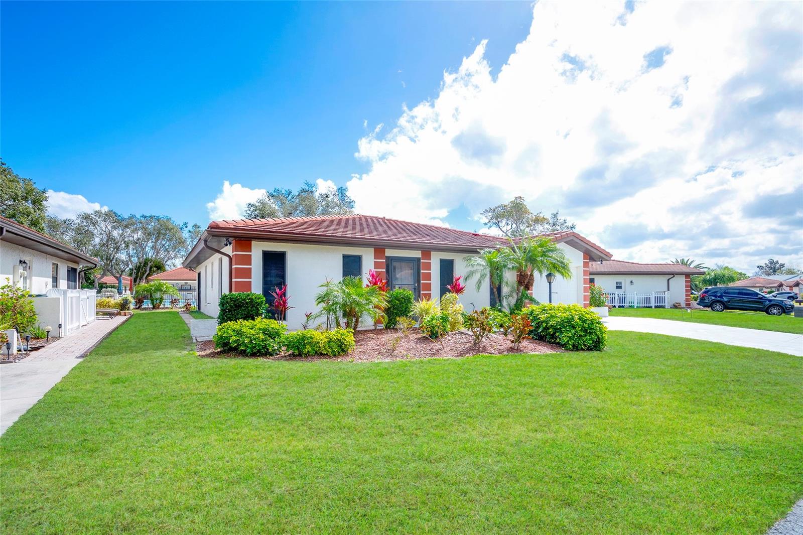 Image 33 of 34 For 6004 Vivienda Drive 8