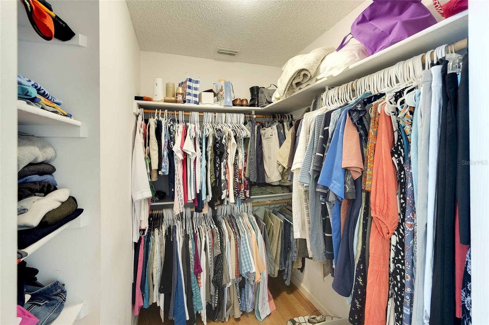 Image 7 of 34 For 6004 Vivienda Drive 8