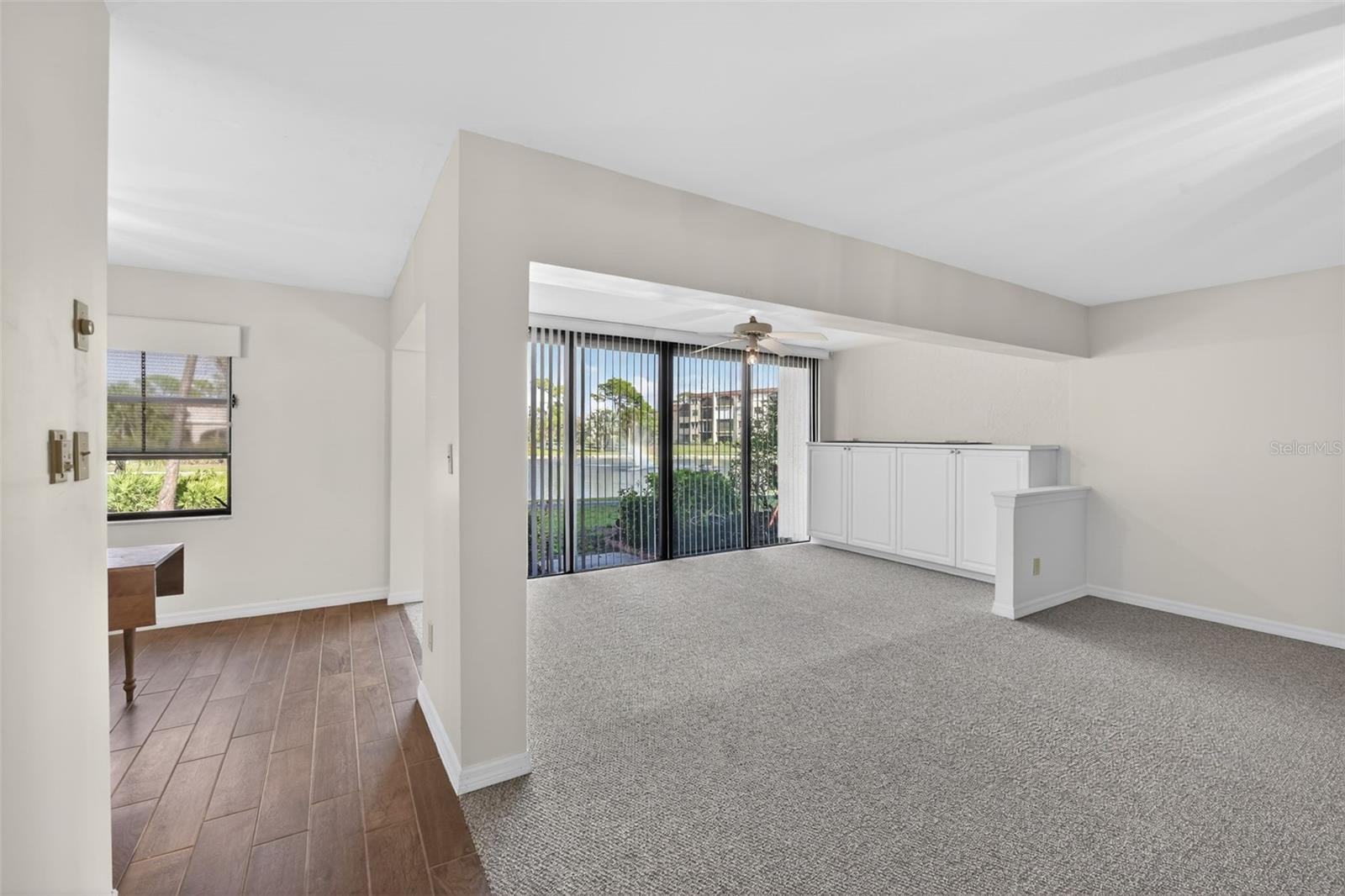 Image 17 of 68 For 23465 Harborview Road 814