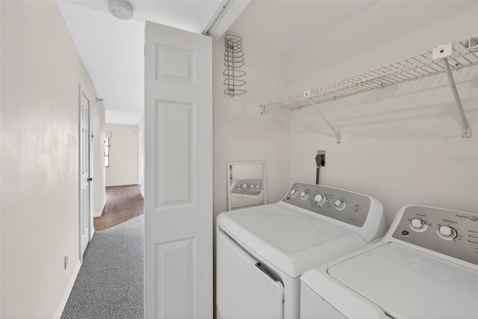 Image 26 of 68 For 23465 Harborview Road 814