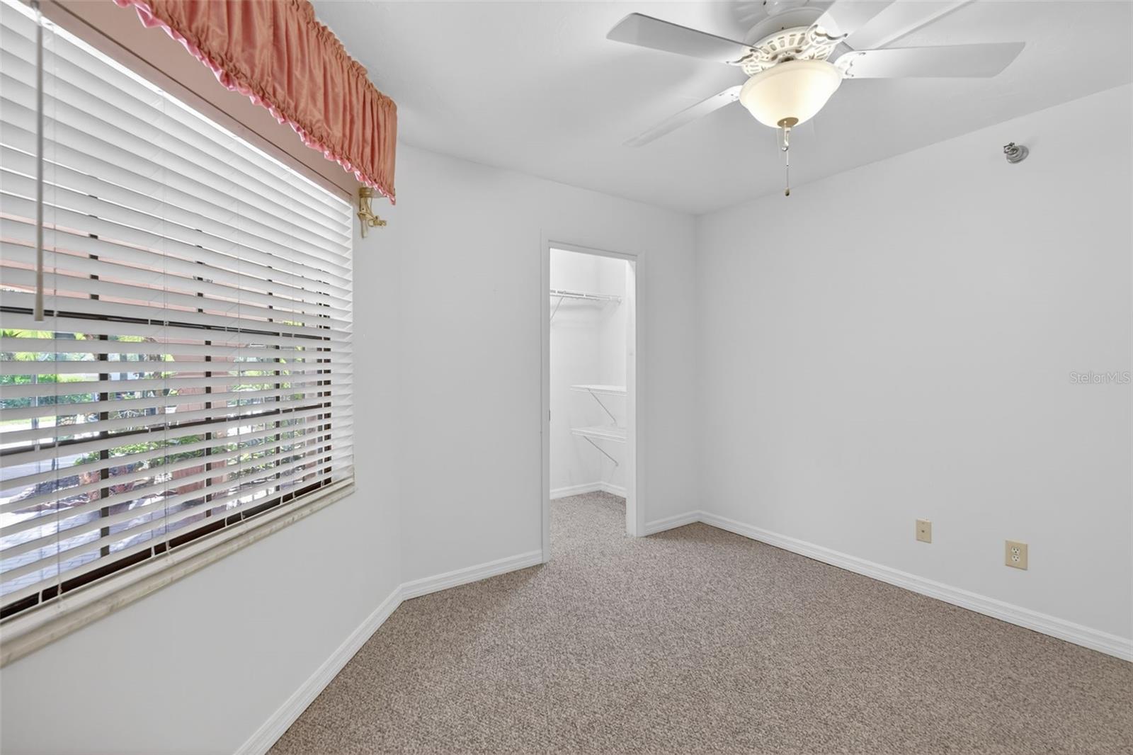 Image 32 of 68 For 23465 Harborview Road 814